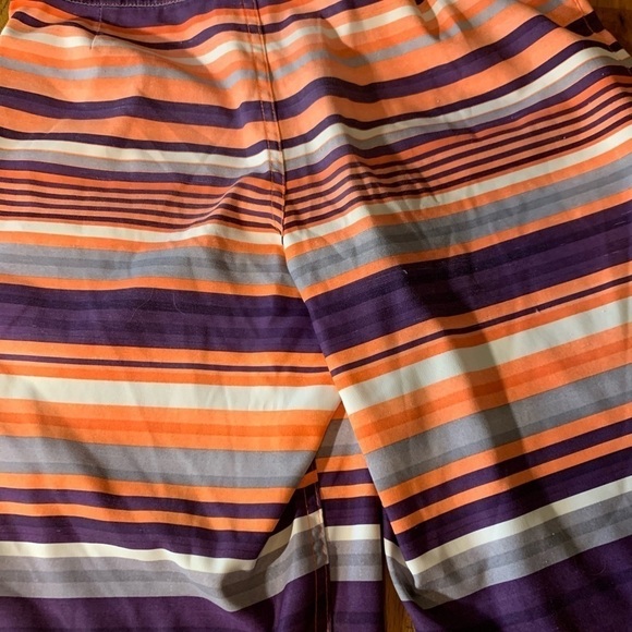Under Armour Board/Swim Shorts Size 28 Purple/orange/white - Picture 14 of 14